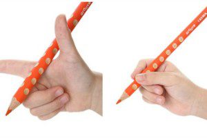 cara memegang pensil dengan betul